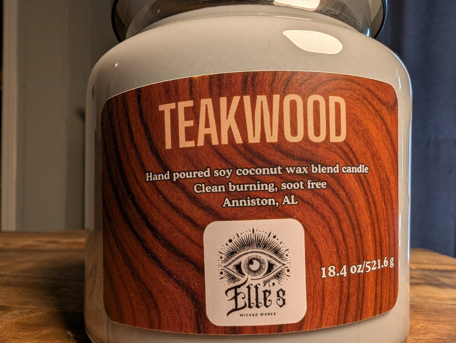 teakwood candle (large) teakwood candle (large)